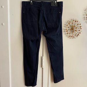 Zara men’s slim fit chinos pants in color dark blue, size 36